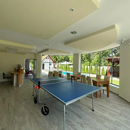 Csaladi Διαμέρισμα Balatonszárszó