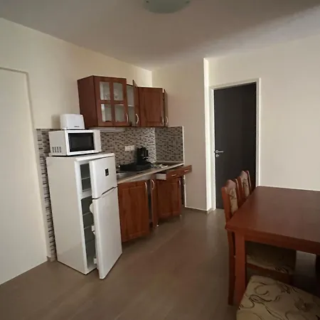 Csaladi * Balatonszárszó